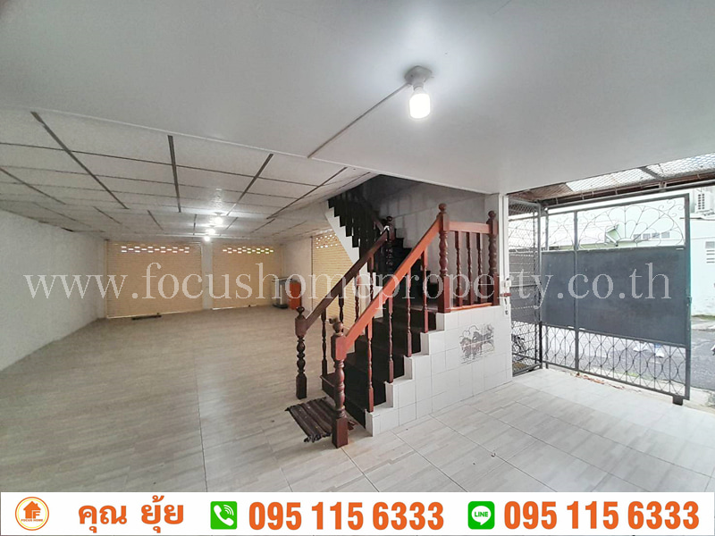 ขาย ทาวน์เฮ้าส์ หลังมุม หมู่บ้าน พบสุข ติวานนท์-ปากเกร็ด